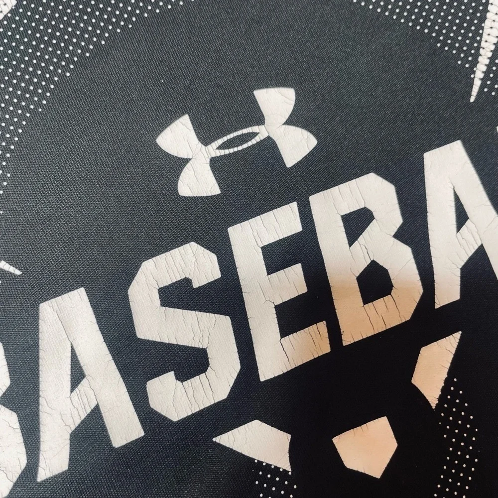 Under Armour HeatGear Loose Fit Black Baseball Graphic Crewneck Tee Youth XL